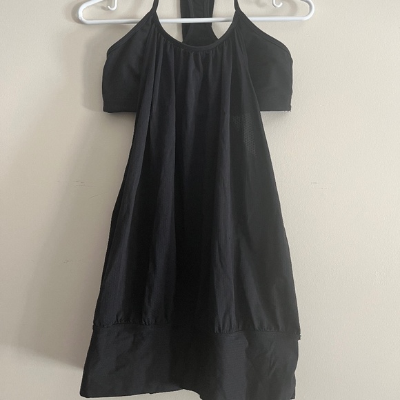 Lululemon tank - Picture 1 of 2